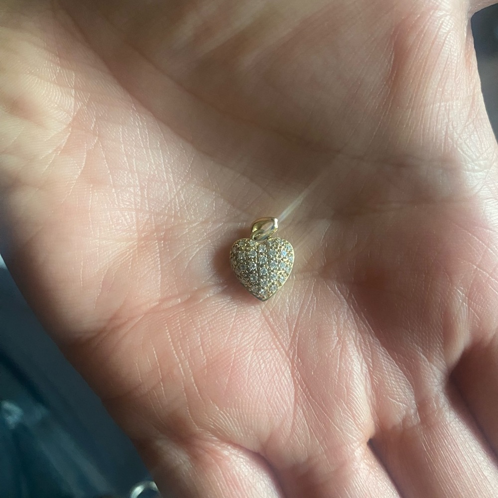 14k gold DIAMONDS pendant heart shaped, perfect for Valentine’s Day!